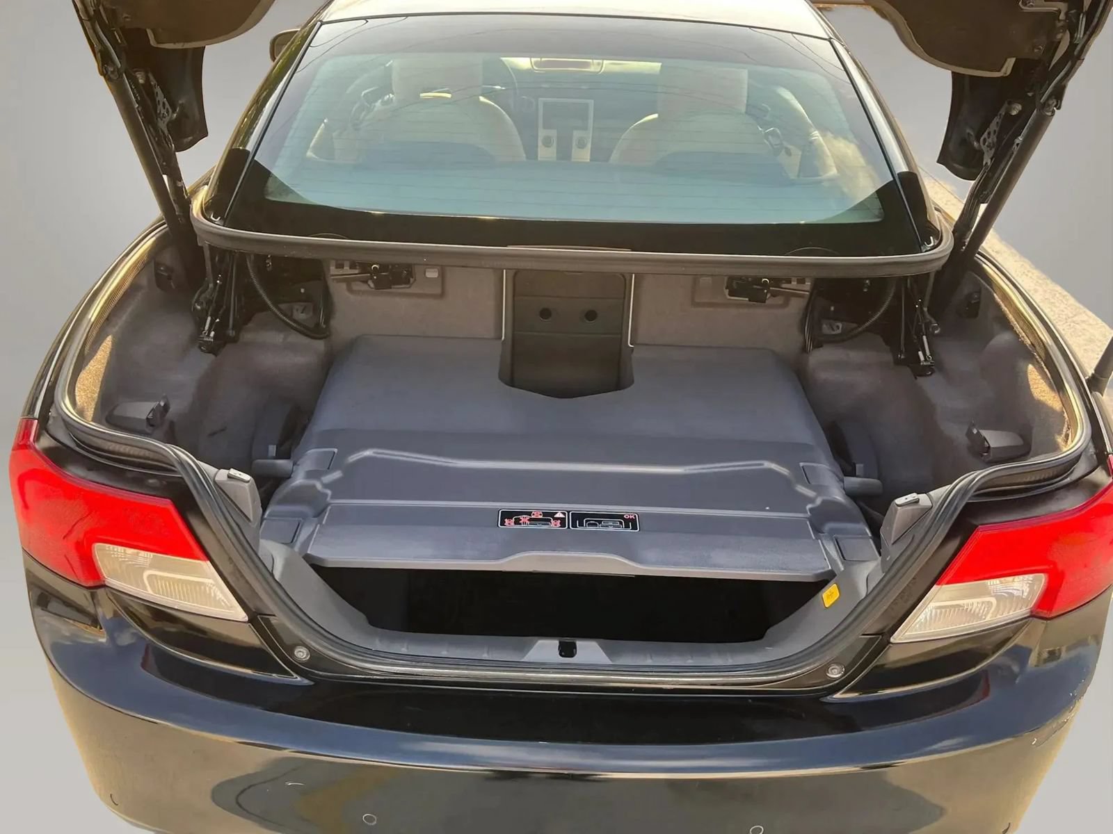 Used 2011 Volvo C70 T5 FWD image 48