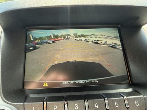 Used 2016 Chevrolet Equinox LTZ FWD image 16