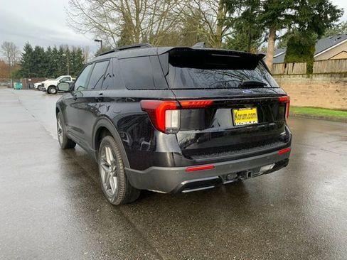 New 2026 Ford Explorer ST-Line w/ ST-Line Street Pack image 3