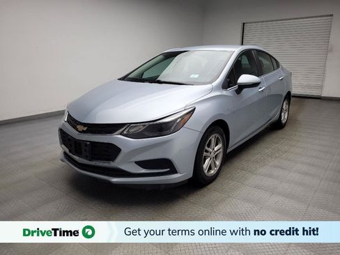 Used 2017 Chevrolet Cruze LT FWD image 1