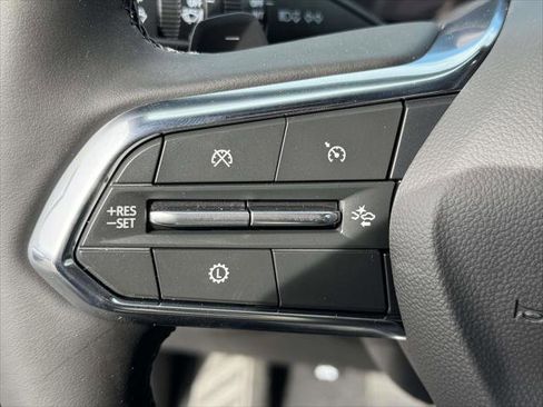 New 2026 Chevrolet Suburban LT image 18