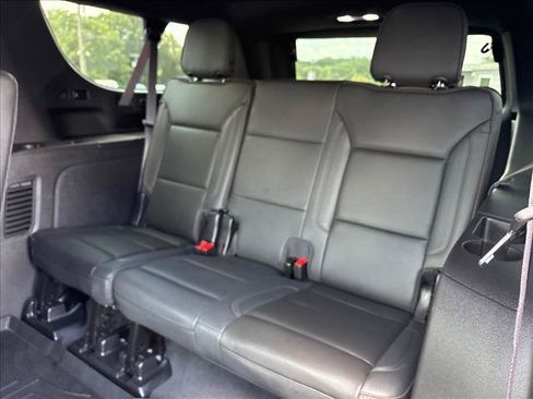 Used 2024 Chevrolet Suburban High Country AWD/4WD image 10