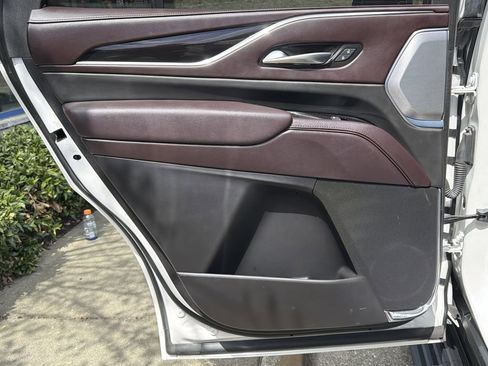 Used 2024 Cadillac Escalade Premium Luxury Platinum w/ Heavy-Duty Trailer Package image 27