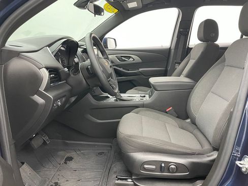 Used 2023 Chevrolet Traverse LT FWD image 18