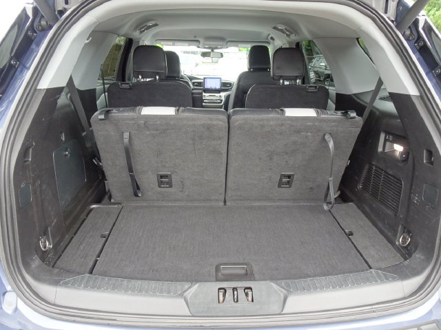 Used 2021 Ford Explorer XLT w/ Equipment Group 202A AWD/4WD image 29