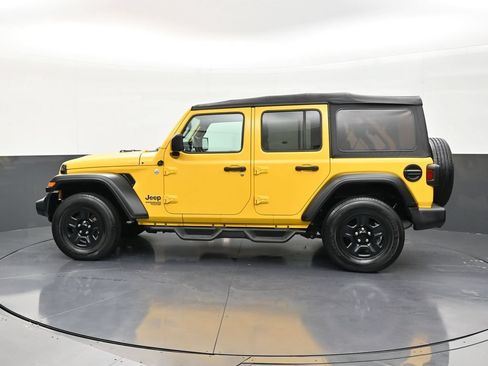 Used 2020 Jeep Wrangler Unlimited Sport AWD/4WD image 2
