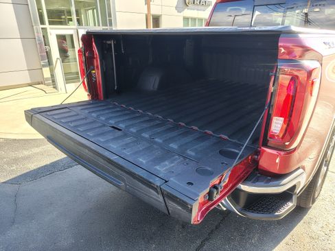 Used 2022 GMC Sierra 1500 SLT w/ SLT Convenience Package AWD/4WD image 14