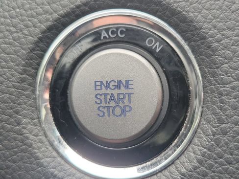 Used 2016 Hyundai Azera Limited FWD image 33
