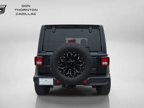 Used 2020 Jeep Wrangler Unlimited Sahara AWD/4WD image 4