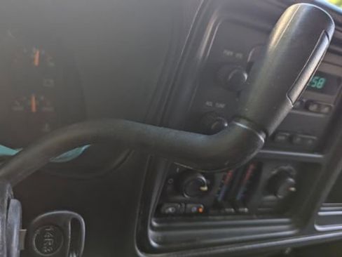 Used 2006 Chevrolet Silverado 1500 W/T RWD image 33