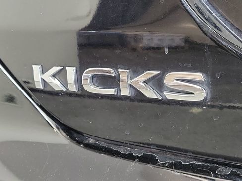 Used 2022 Nissan Kicks SV FWD image 8