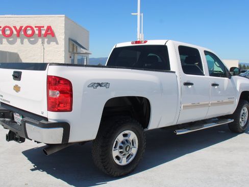 Used 2012 Chevrolet Silverado 2500 LT w/ Interior Plus Package AWD/4WD image 3