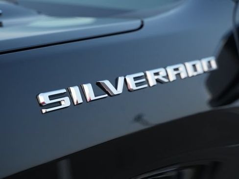 Used 2025 Chevrolet Silverado 1500 LT AWD/4WD image 40