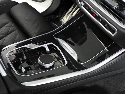 Used 2024 BMW X5 xDrive50e w/ M Sport Package AWD/4WD image 15