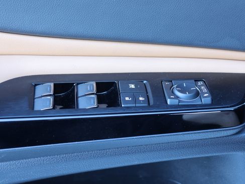 Used 2025 Lexus ES 350 Luxury w/ Technology Package image 14