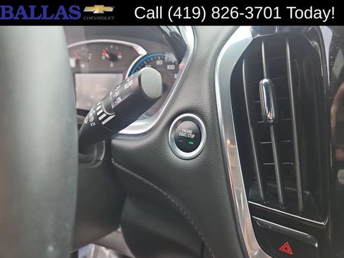 Used 2023 Chevrolet Traverse LT FWD image 20