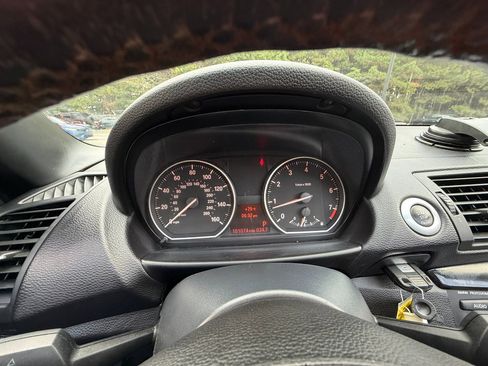 Used 2011 BMW 128i Convertible image 21