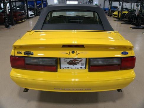 Used 1993 Ford Mustang LX image 4