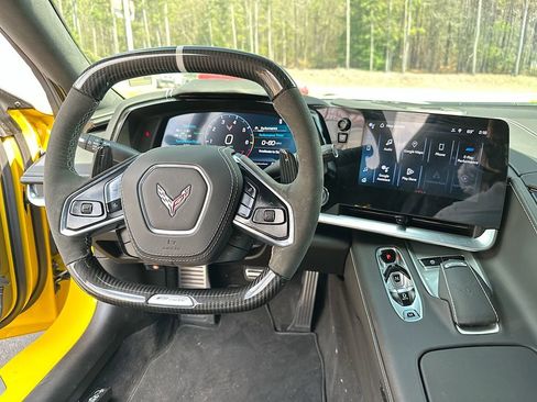 Used 2025 Chevrolet Corvette E-Ray image 17