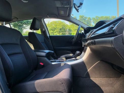 Used 2014 Honda Accord Sport image 17