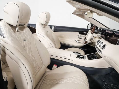 Used 2018 Mercedes-Benz S 560 Cabriolet image 23