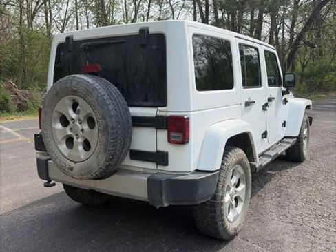 Used 2017 Jeep Wrangler Unlimited Sahara image 7