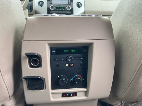 Used 2014 Ford Expedition Limited w/ Equipment Group 301A AWD/4WD image 37