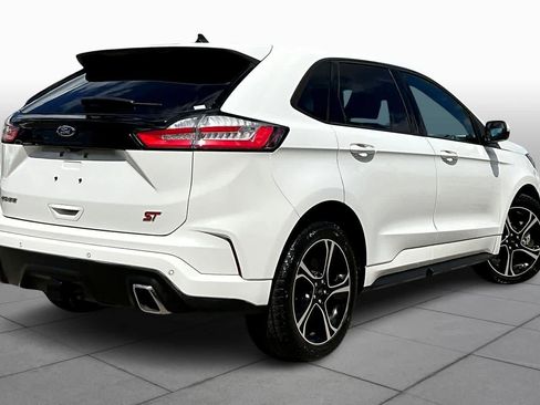 Used 2020 Ford Edge ST image 12