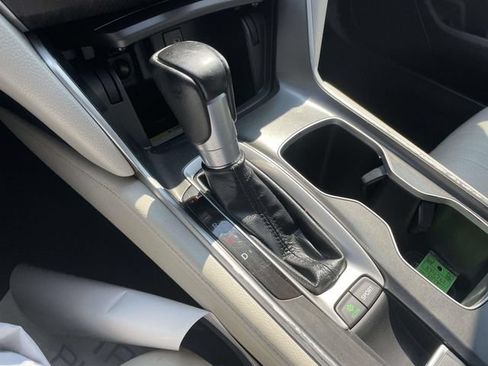 Used 2018 Honda Accord Touring image 36