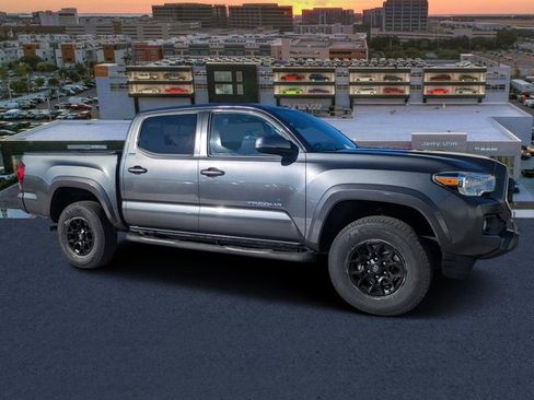 Used 2022 Toyota Tacoma SR5 image 1