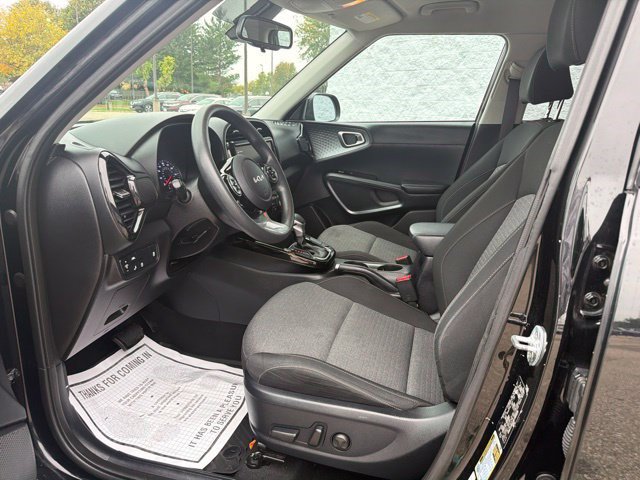 Used 2022 Kia Soul S FWD image 13