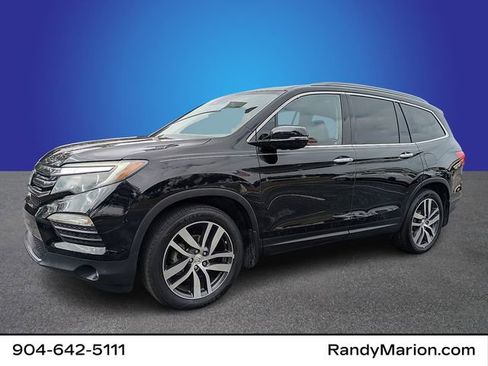 Used 2017 Honda Pilot Touring image 1