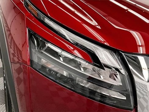 New 2025 Nissan Pathfinder Platinum w/ Cargo Package image 14