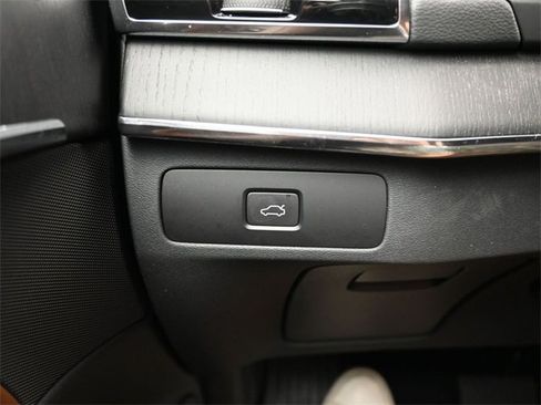 Used 2023 Volvo XC90 B6 Ultimate w/ Protection Package image 28