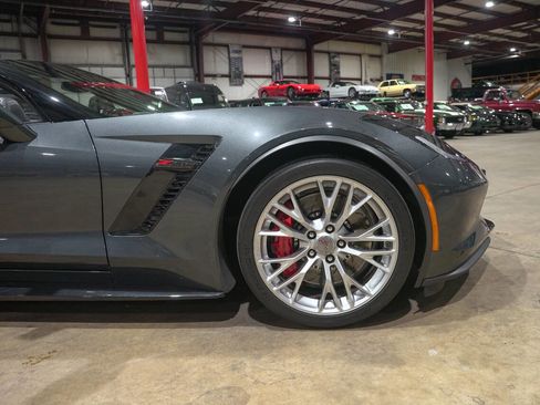 Used 2017 Chevrolet Corvette Z06 RWD image 11