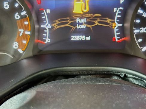 Used 2022 Jeep Compass Latitude AWD/4WD image 31