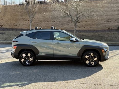 Used 2025 Hyundai Kona SEL image 6