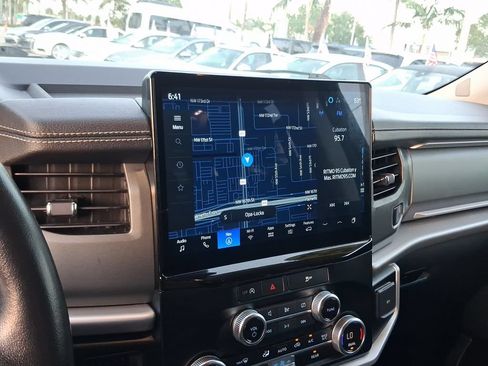 Used 2024 Ford Expedition Max XLT RWD image 21