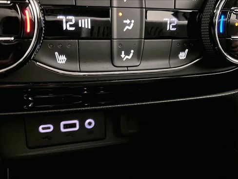 Certified 2023 Buick Encore GX Essence w/ Experience Buick Package image 35