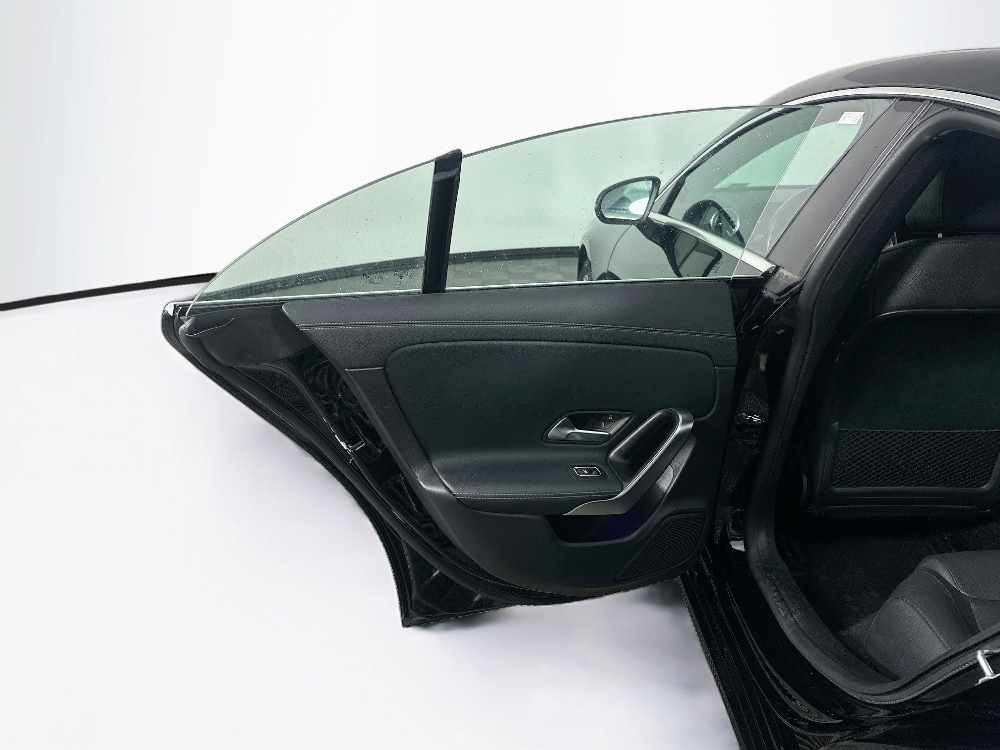 Used 2025 Mercedes-Benz CLA 250 image 28
