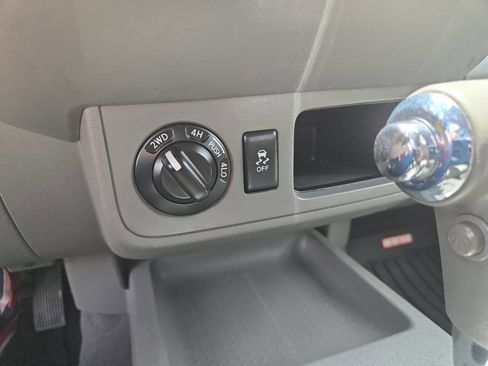 Used 2019 Nissan Frontier SV image 24