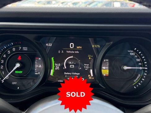 Used 2025 Jeep Wrangler Unlimited Sahara AWD/4WD image 16