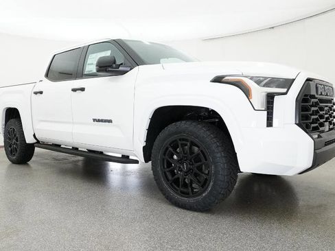 New 2026 Toyota Tundra SR5 AWD/4WD image 32