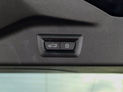 Used 2024 BMW X7 xDrive40i image 67