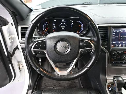 Used 2018 Jeep Grand Cherokee Overland AWD/4WD image 30