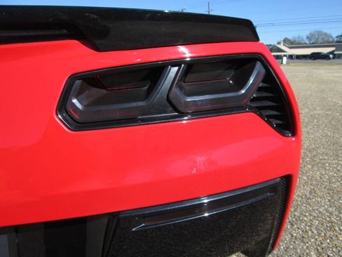 Used 2014 Chevrolet Corvette Stingray Z51 2dr Coupe w/ 3LT Preferred Equipment Group image 86
