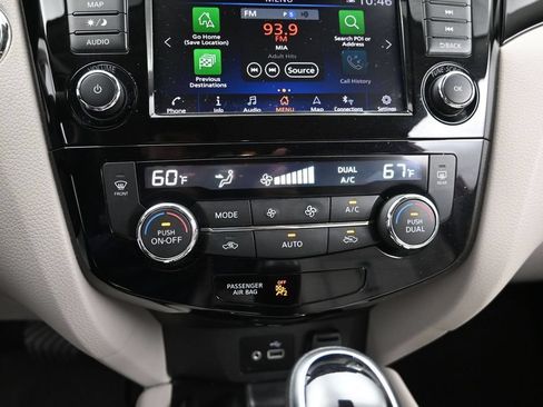 Used 2021 Nissan Rogue Sport SL FWD image 15