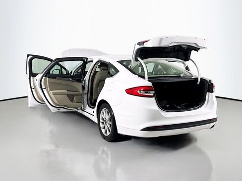 Used 2017 Ford Fusion SE image 21