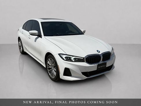 Used 2023 BMW 330i Sedan w/ Convenience Package RWD image 3