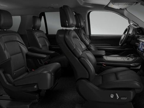 New 2026 Lincoln Navigator Premiere image 28